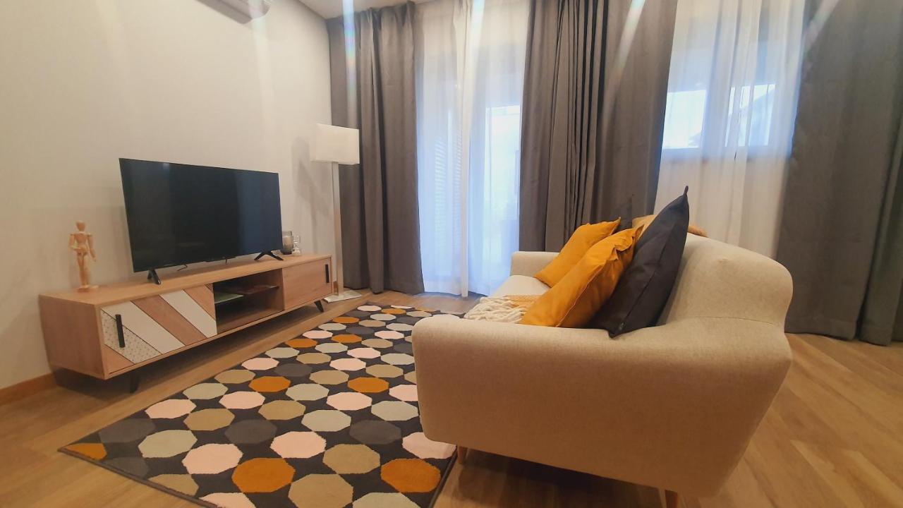 Village Guest House Арока Екстериор снимка